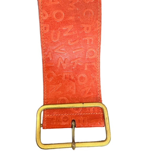 Leather Belt vintage brass buckle size s/m wide width great condition embossed - Picture 3 of 8